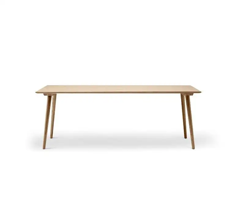 &Tradition SK5 In Between Esstisch 200x90 cm – Klar lackierte Eiche