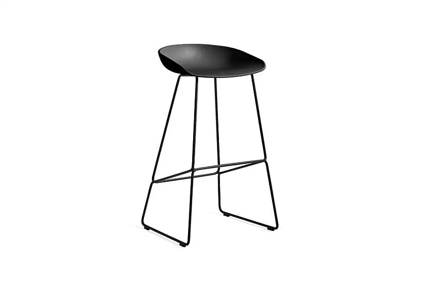 HAY AAS 38 Barhocker High SH: 74 cm – Schwarz pulverbeschichteter Stahl/Schwarz