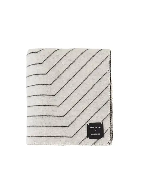 Von Hand gefertigter Nadelstreifen-Überwurf, 140 x 190 cm – Schwarz OUTLET