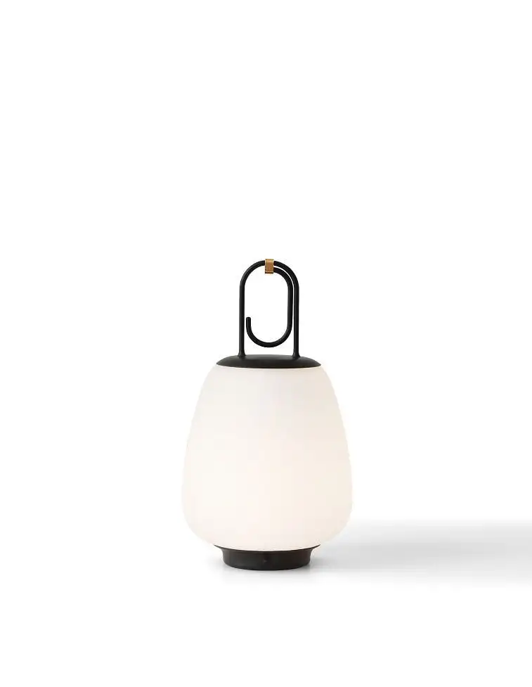 &Tradition Lucca SC51 Tragbare Tischlampe – Schwarz