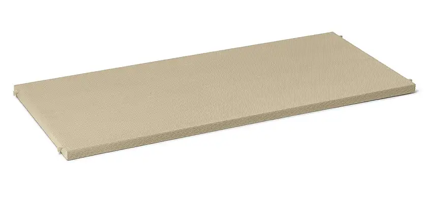 Ferm Living Punctual Perforiertes Regal 39,6x90 cm - Kaschmir